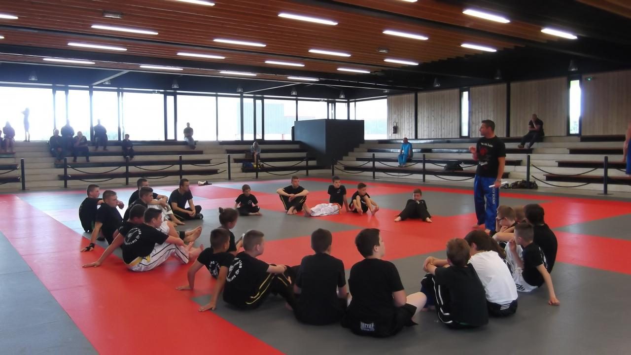 Tous à l'écoute pendant un stage